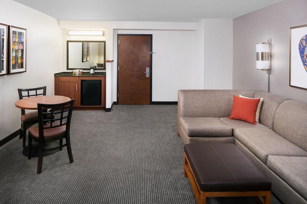 Hyatt Place Austin Arboretum Экстерьер фото