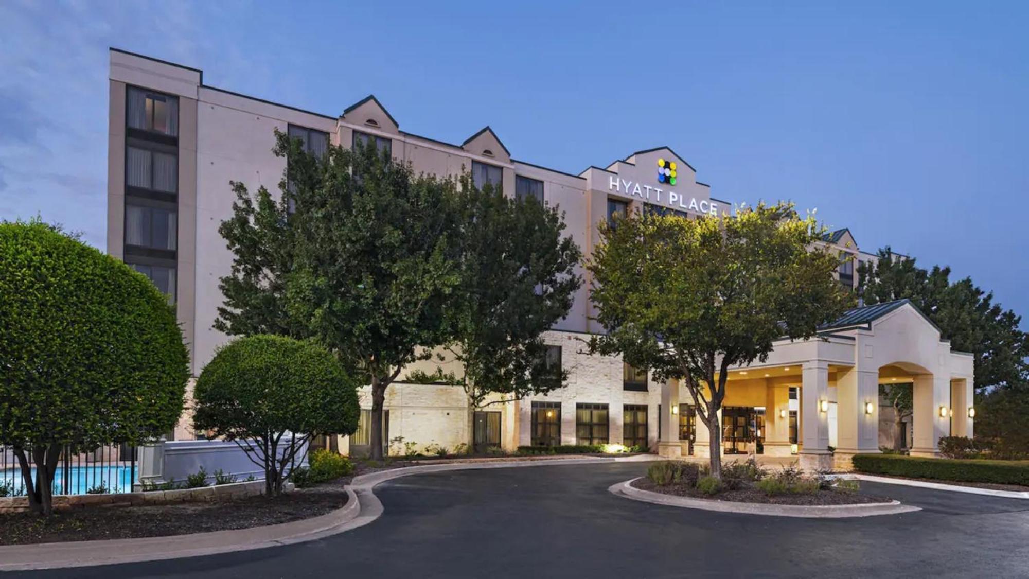 Hyatt Place Austin Arboretum Экстерьер фото