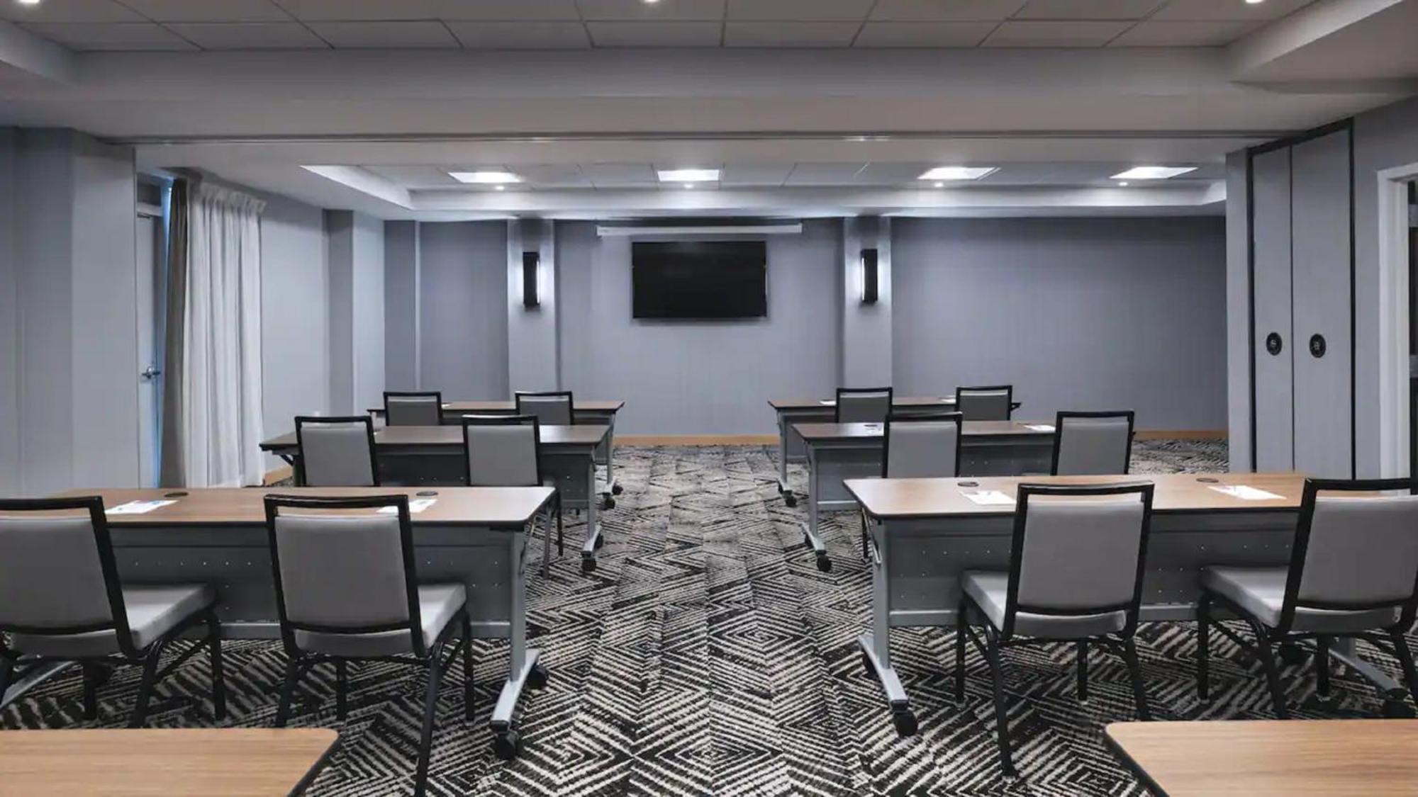 Hyatt Place Austin Arboretum Экстерьер фото