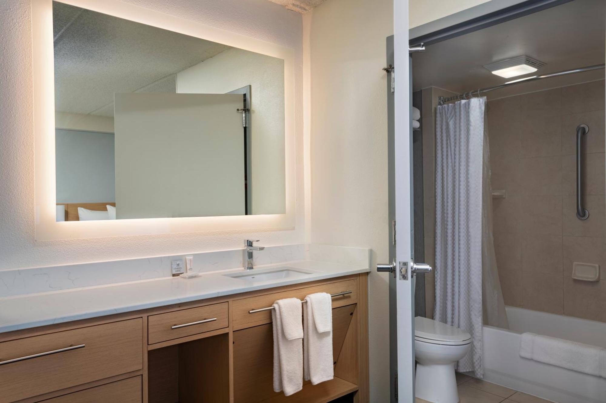 Hyatt Place Austin Arboretum Экстерьер фото
